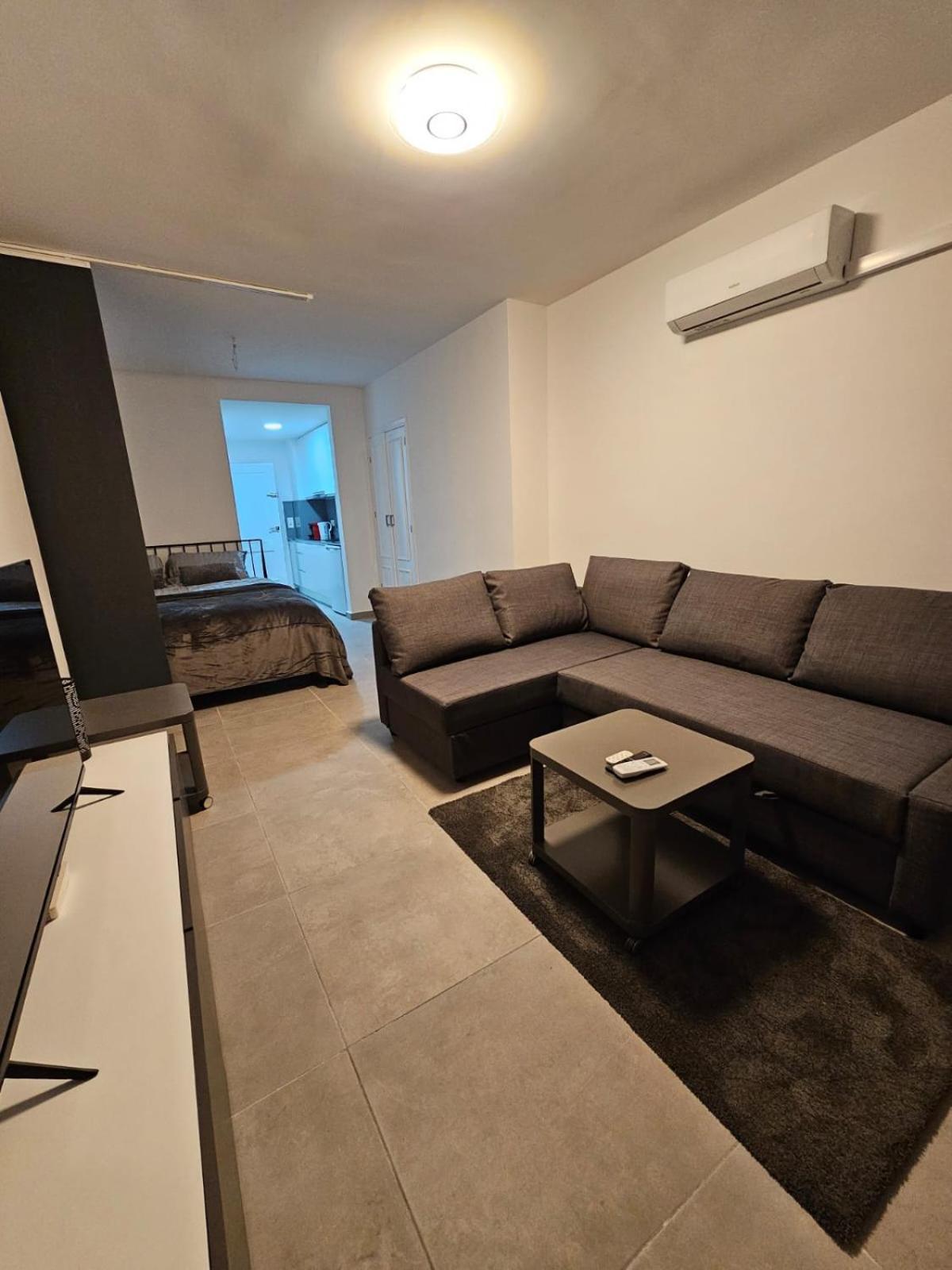 Apartment 1 Minute Walking From Playa Del Cura تورّيفيِخا المظهر الخارجي الصورة
