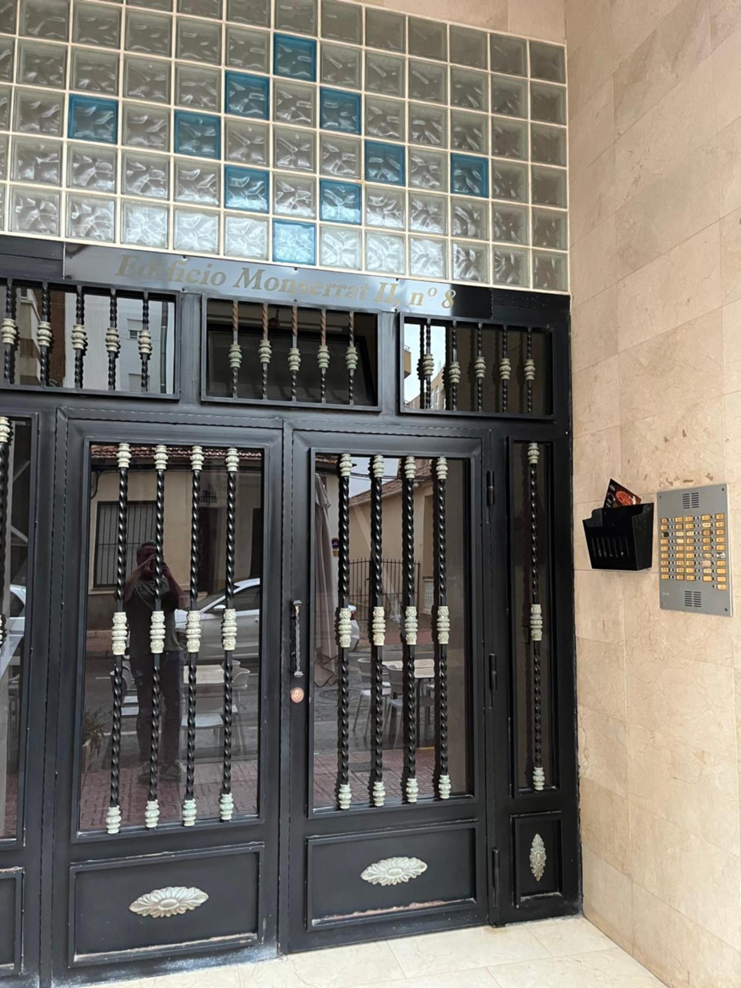 Apartment 1 Minute Walking From Playa Del Cura تورّيفيِخا المظهر الخارجي الصورة